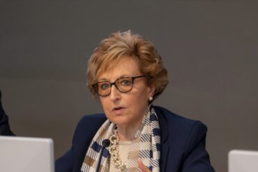 professioni-infermieristiche,-daniela-tartaglini-nuova-presidente-della-sidmi
